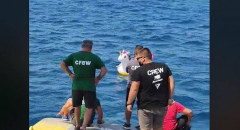 ΒΙΝΤΕΟ – 3χρονο παιδάκι παρασύρθηκε με το σωσίβιό του από τα ρεύματα του Πατραϊκού – Η επιχείρηση διάσωσης από πλοίο της γραμμής Ρίου – Αντιρρίου