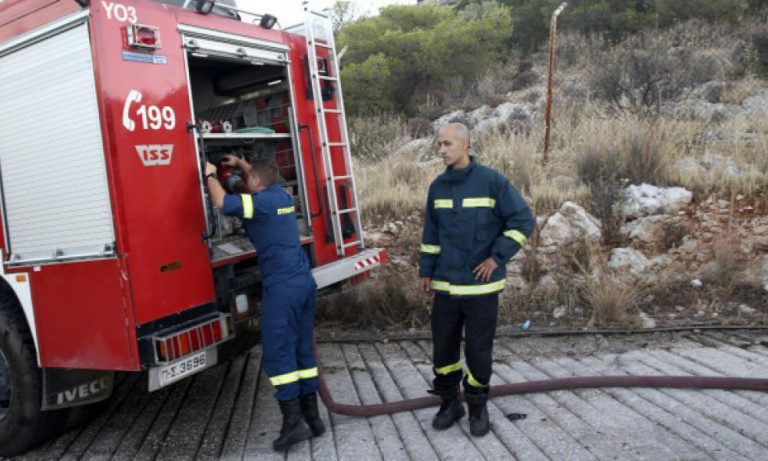 Στις φλόγες λεωφορείο του ΚΤΕΛ – «Άρπαξε» εν κινήσει
