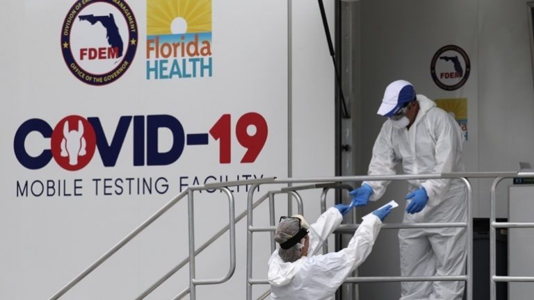 ΗΠΑ: Οι υγειονομικές αρχές ζητούν από τις πολιτείες να προετοιμαστούν για διανομή εμβολίου έως τις αρχές Νοεμβρίου