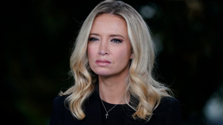 Άρρωστος νο 11 στον Λευκό Οίκο: Θετική στον κορωνοϊό και η εκπρόσωπος Τύπου του Τραμπ!