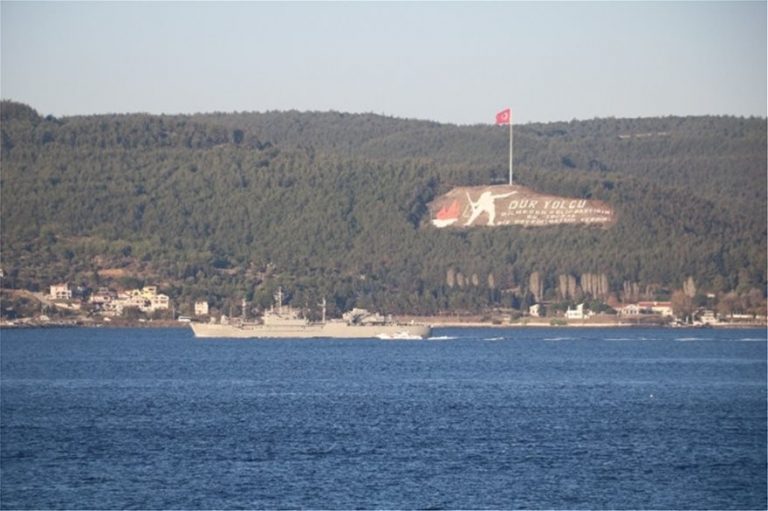 Τουρκία: Ελληνικό πολεμικό πλοίο δεν σήκωσε την τουρκική σημαία διασχίζοντας τα Στενά