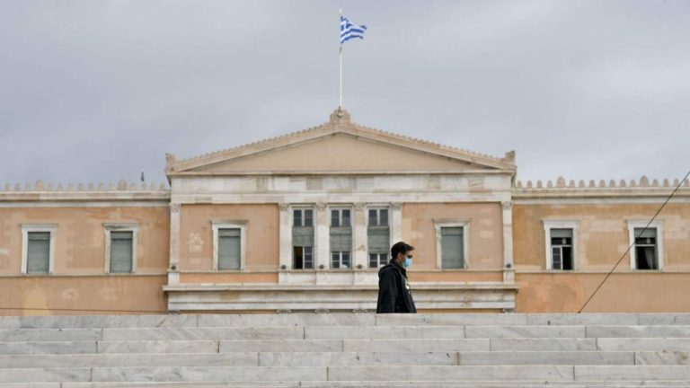 Ξανά αρνητικό ρεκόρ: 2646 κρούσματα, 179 διασωληνωμένοι, 18 θάνατοι