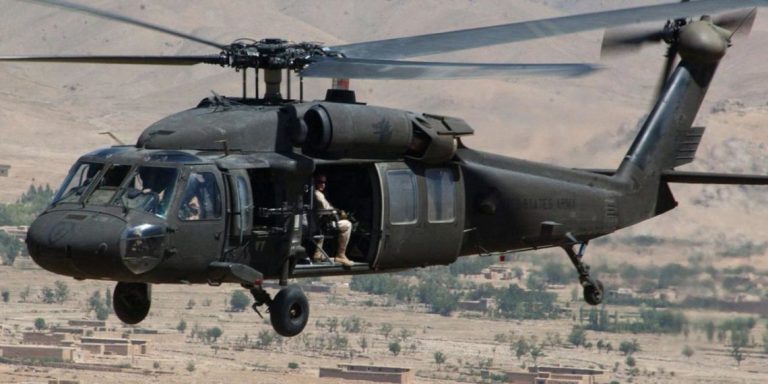 Συντριβή ελικοπτέρου στην Ερυθρά Θάλασσα – Στους 8 υπολογίζονται οι νεκροί [pic]