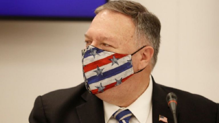 ΗΠΑ: Ο Πομπέο υπόσχεται “ομαλή μετάβαση” προς μια “δεύτερη” θητεία Τραμπ