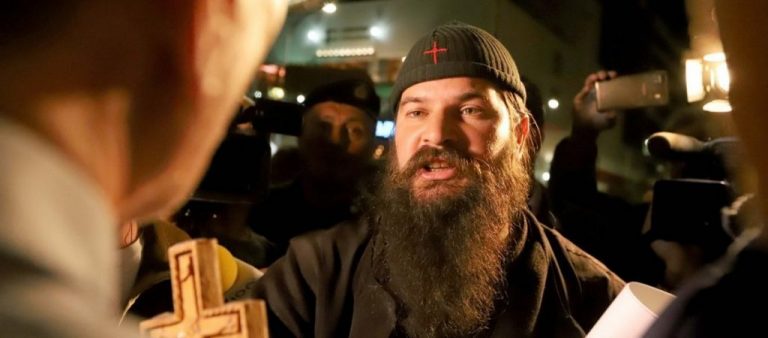 Έκτακτη ανακοίνωση από τον πάτερ Κλεομένη