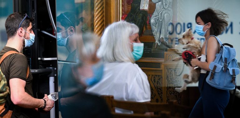 ΑΠΟΦΑΣΗ – ΣΤΑΘΜΟΣ ΔΙΚΑΣΤΗΡΙΟΥ: ΠΑΝΤΕΛΩΣ ΑΟΡΙΣΤΗ ΚΑΙ ΠΑΡΑΝΟΜΗ Η ΓΕΝΙΚΗ ΧΡΗΣΗ ΜΑΣΚΑΣ – “ΚΡΥΟΣ ΙΔΡΩΤΑΣ” ΣΕ ΚΟΥΛΗ ΚΑΙ ΣΤΗ “ΣΥΜΜΟΡΙΑ” ΤΟΥ