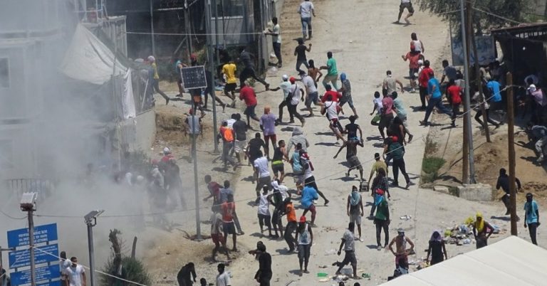 Σοκ στον Έβρο: Παράνομοι μετανάστες μπήκαν στο Σουφλί και πυροβόλησαν τους κατοίκους – Ξέφυγαν στα βουνά!