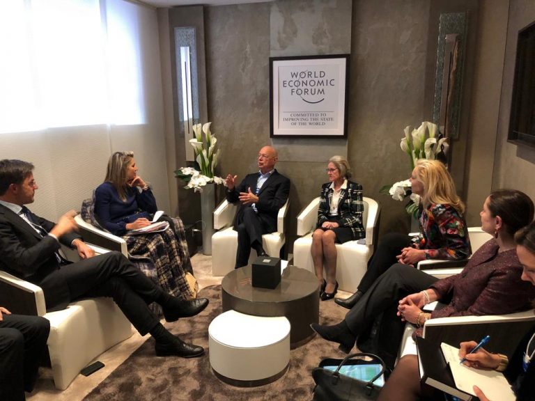 THE GREAT RESET ΚΛΕΊΝΕΙ ΤΗΝ ΟΛΛΑΝΔΊΑ ΓΙΑ 3 ΑΚΌΜΗ ΕΒΔΟΜΆΔΕΣ ΚΑΙ ΣΎΝΤΟΜΑ ΛΟΥΚΈΤΟ ΑΠΌ ΝΩΡΊΣ ΤΟ ΒΡΆΔΥ ΜΈΧΡΙ ΝΑ ΒΓΕΙ ΤΟ ΦΩΣ ΤΟΥ ΉΛΙΟΥ