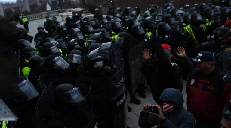 Χάος στις ΗΠΑ: Εθνοφρουρά στην Ουάσινγκτον – Εκκενώθηκε το Καπιτώλιο