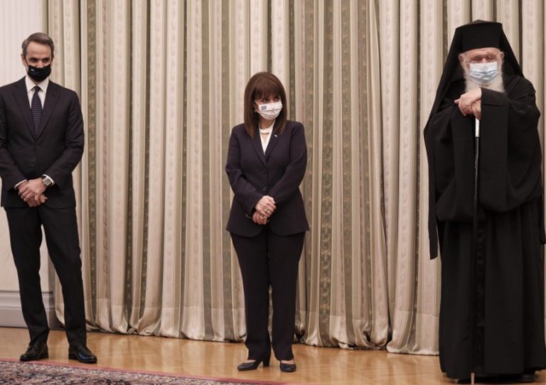 Θεοφάνεια με ανοικτές τις εκκλησίες και με «μέτρα Χριστουγέννων» – Τι θα κάνει η Αστυνομία