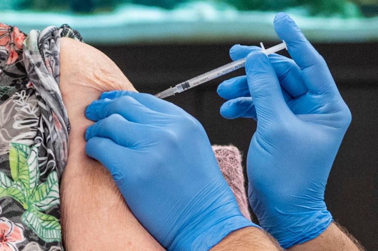 Ελβετίδα νοσοκόμα νεκρή μετά από εμβολιασμό κατά του COVID-19