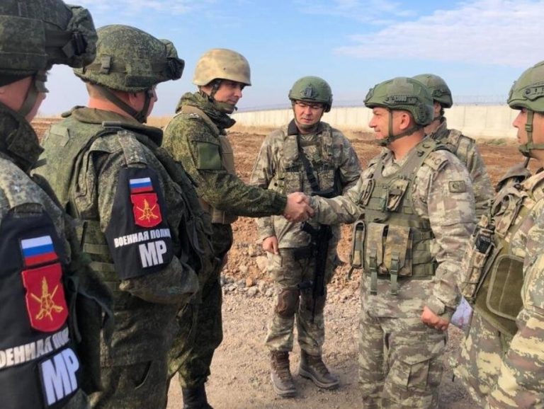 Συρία: Ιστορική κοινή στρατιωτική άσκηση Ρωσίας-Τουρκίας - Μεγάλη συμφωνία ΗΠΑ-Κούρδων με το βλέμμα στην ανεξαρτησία!