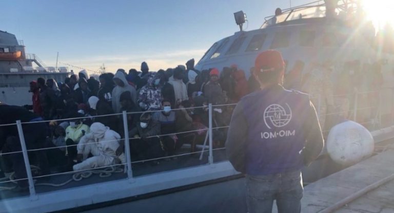 Ναυάγιο με μετανάστες στη Μεσόγειο – 8 νεκροί και 41 αγνοούμενοι