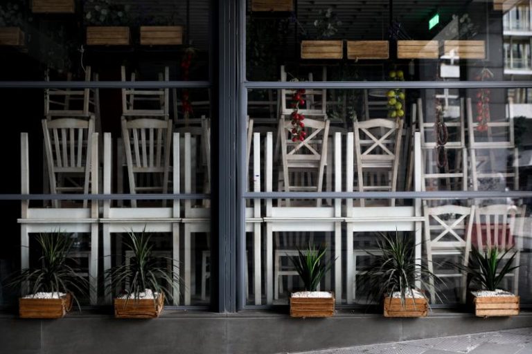 Κ. Γουργουλιάνης στον Focus FM: «Είναι αποδεδειγμένο ότι η μετάδοση στο σπίτι είναι υπεύθυνη για την πορεία της πανδημίας, χρειάζεται άλλη αντίληψη – Η εστίαση πρέπει να ανοίξει»