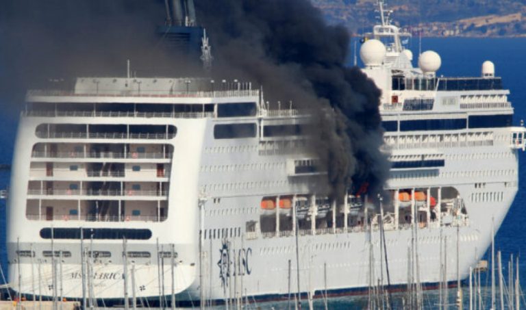 Κέρκυρα: Στις φλόγες το κρουαζιερόπλοιο MSC Lirica