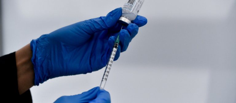 Το Πανεπιστήμιο Johns Hopkins Επιβεβαιώνει ότι τα Εμβόλια Που “Αυτοδιαδίδονται” Είναι Πραγματικότης.