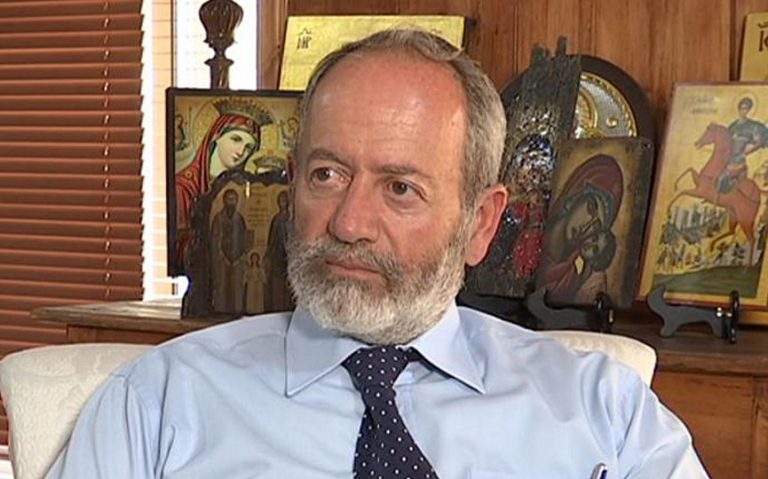 Ιατροδικαστής Μ.Ματσάκης: «Οι Εμβολιασμένοι και Νοσούν και Μεταδίδουν τον Ιό […] Μαυρίστε το Κόμμα Εξουσίας και τα Κόμματα που τους Δίνουν το Δικαίωμα να Λειτουργούν Δικτακτορικά»