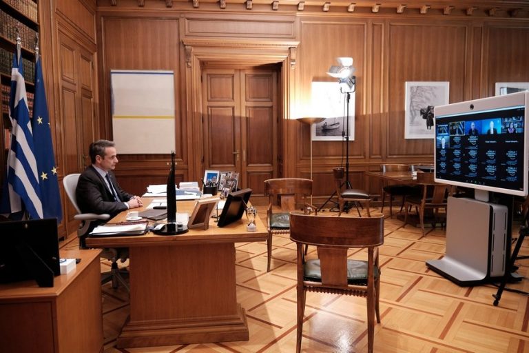 «Global Leader for Tomorrow»! Τίποτα δεν είναι τυχαίο – Η ΦΩΤΟ που θα σας λύσει όλες τις απορίες