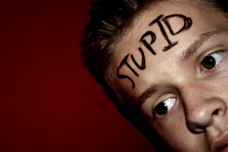 ΜΗΝ ΚΑΝΕΙΣ ΤΟ ΕΜΒΟΛΙΟ ΓΙΑ ΝΑ ΖΗΣΕΙΣ