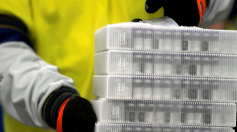 Ούτε μεταξύ τους δε συμφωνούν! Αλληλοδιαψεύδονται σε διάστημα μισής ώρας – Τα ΒΙΝΤΕΟ τα λένε όλα!