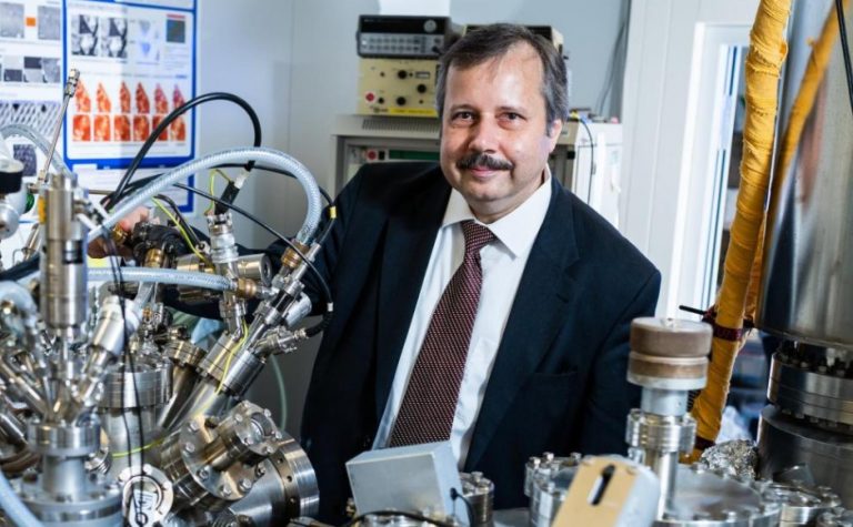 Ο καθηγητής Roland Wiesendanger του Πανεπιστημίου του Αμβούργου δηλώνει 99% βέβαιος ότι ο ιός προήλθε από το Εργαστήριο της Wuhan