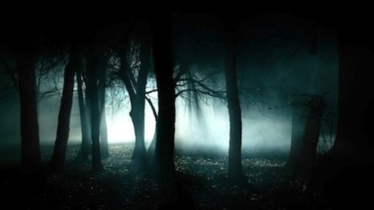 Λίγο πριν το φως ζούμε το πιο βαθύ σκοτάδι.