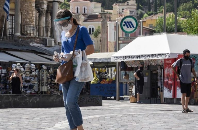 Τέλος οι μάσκες σε εξωτερικούς χώρους για όλους -Την Πέμπτη οι αποφάσεις
