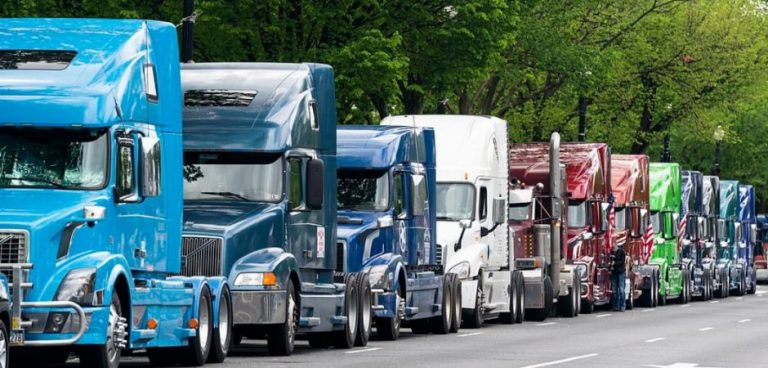 ΟΧΙ στο χειρόφρενο της 1ης Αυγούστου!