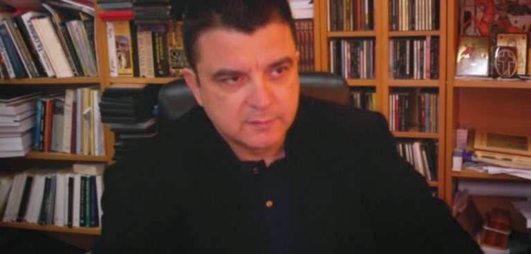 Όλοι οι πολιτικοί σε όλο τον κόσμο είναι τρομοκρατημένοι. Τα αφεντικά τους πιέζουν αφόρητα