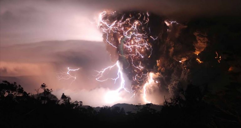 “..ὕβρις γὰρ ἐξανθοῦσ᾿ ἐκάρπωσε στάχυν ἄτης, ὅθεν πάγκλαυστον ἐξαμᾷ θέρος”