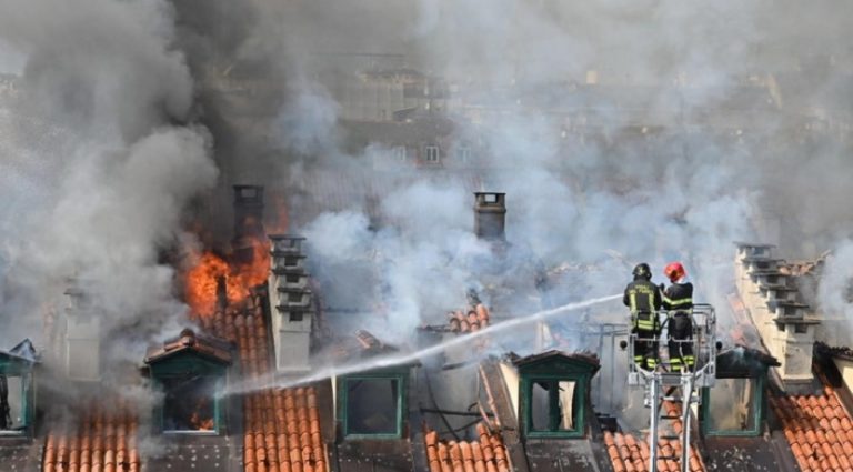 Ιταλία: Πυρκαγιά σε πολυκατοικία στο κέντρο του Τορίνο – Πέντε τραυματίες