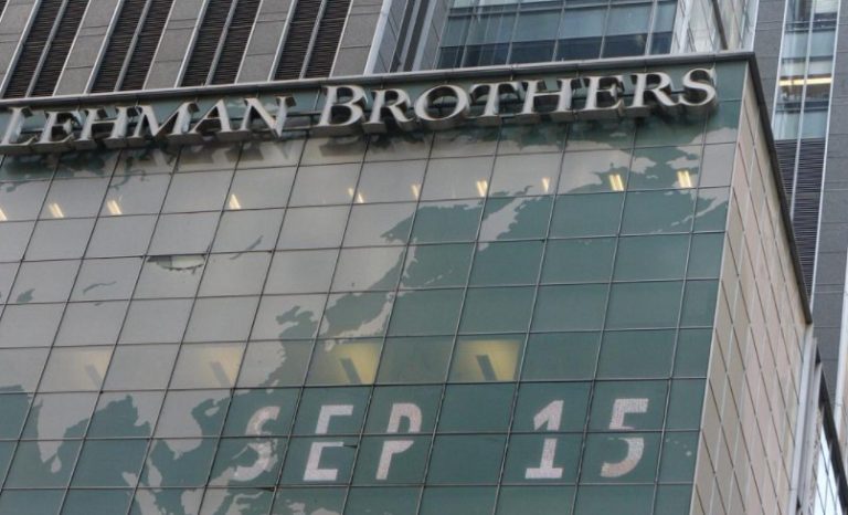 Αφού δένοντε από μόνα τούς πώς δέν τά βλέπετε;… Ξανά LEH MAN NESS LESS BROTHERS…