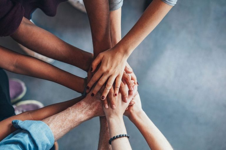 Μαλλον τοσα χρονια δεν εχεις συνηθισει το θεμα οτι μπορω να βλεπω μπροστα !!