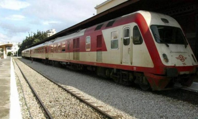 Σοκ στη Θεσσαλονίκη: Τρένο συγκρούστηκε με φορτηγό