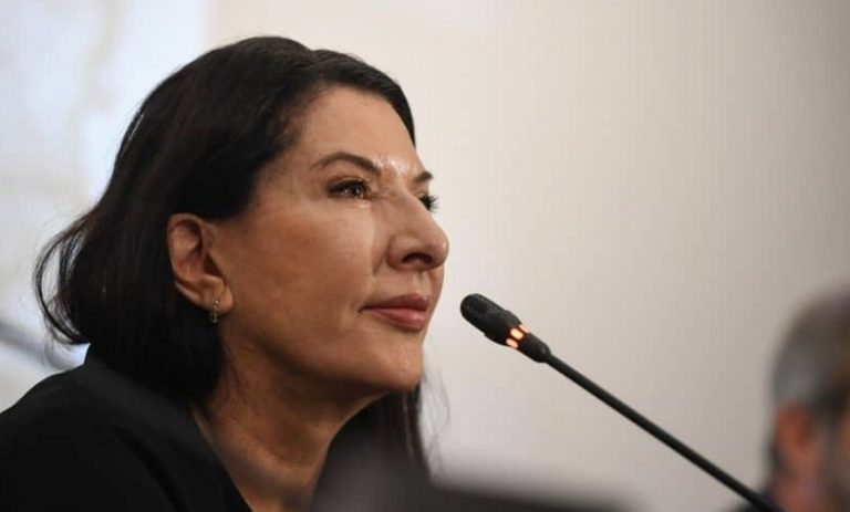 Δεν το κρύβουν πλέον! Το σφιχταγκάλιασμα των παγκόσμιων Ελίτ με τον σατανισμό