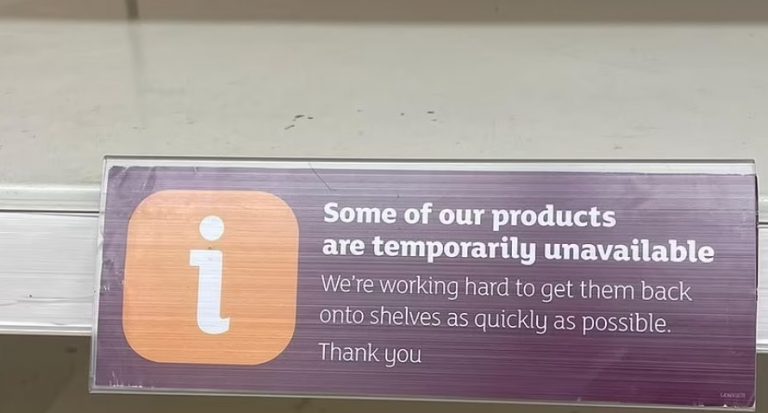 Μας διαφημίζουν ξανά τα άδεια ράφια στα βρετανικά σούπερ μάρκετ και μιλούν για μεγάλη κρίση – Τι θέλουν να προκαλέσουν;