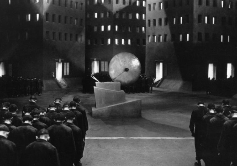 Η «Μητρόπολις» (Metropolis)  των εμβολιασμένων και των ανεμβολίαστων!