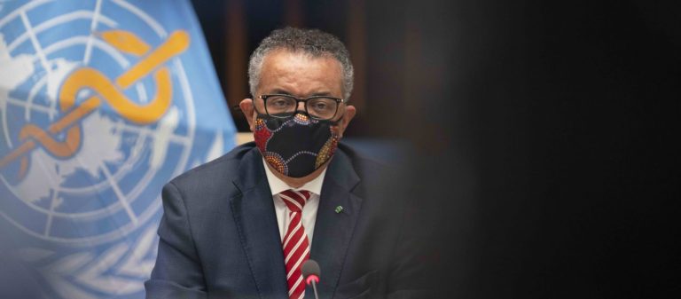 Ο ΠΟΥ αποδομεί τα εμβόλια: Δίνουν ψευδή αίσθηση ασφάλειας! – Δεν αρκούν μόνο αυτά για την πανδημία