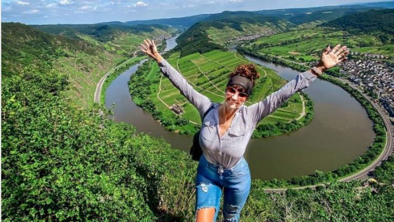 Πεθαίνοντας για μια selfie: Άλλη μία γυναίκα νεκρή για μια «επικίνδυνη» φωτογραφία