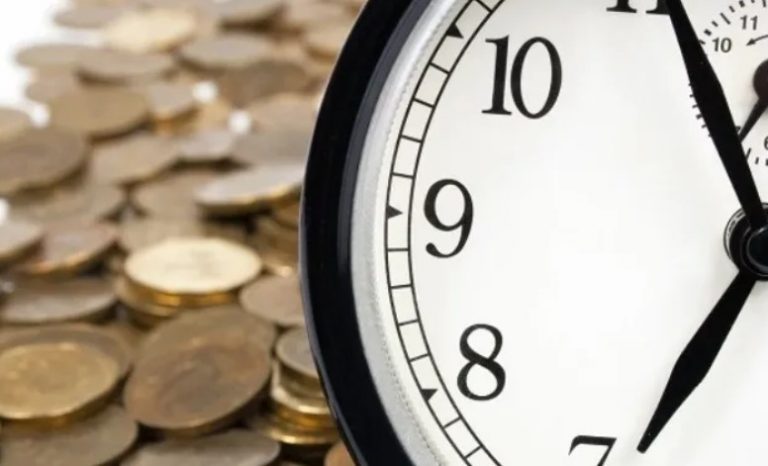 Υπερωρίες: Καταργείται η υποχρέωση των εργοδοτών να τις δηλώνουν – 9ωρο χωρίς έξτρα πληρωμή