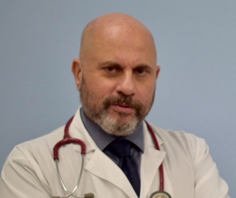 Κούβελας: «Ελπίζω να μην με κατηγορήσουν ξανά για ψευδείς ειδήσεις, υπάρχει αύξηση των θανάτων»