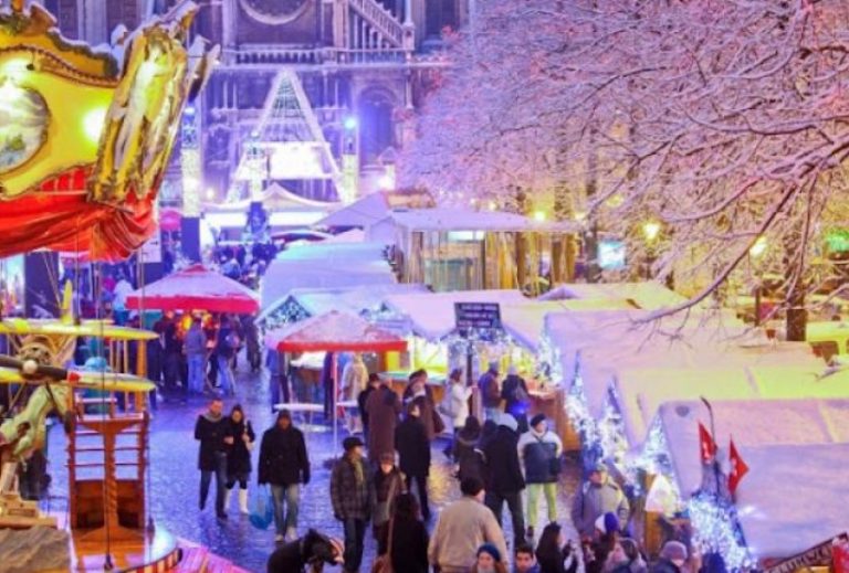 Στη Χριστουγεννιάτικη αγορά των Βρυξελλών σαν κρατούμενοι μόνο με βραχιόλι υγειονομικού πάσου!