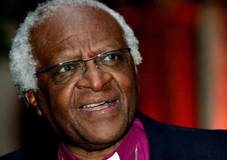 Desmond Tutu: Πέθανε ο ηγέτης του αγώνα κατά του απαρτχάιντ