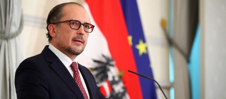 Παραιτήθηκε ο αυστριακός πρωθυπουργός Α. Σαλλενμπεγκ – Αποσύρεται από την πολιτική ο Κούρτς