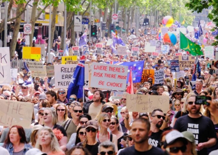 H Πολιτεία της Βικτώρια όπου και η Μελβούρνη καταργεί τον υποχρεωτικό εμβολιασμό λόγω κοινωνικής έντασης!