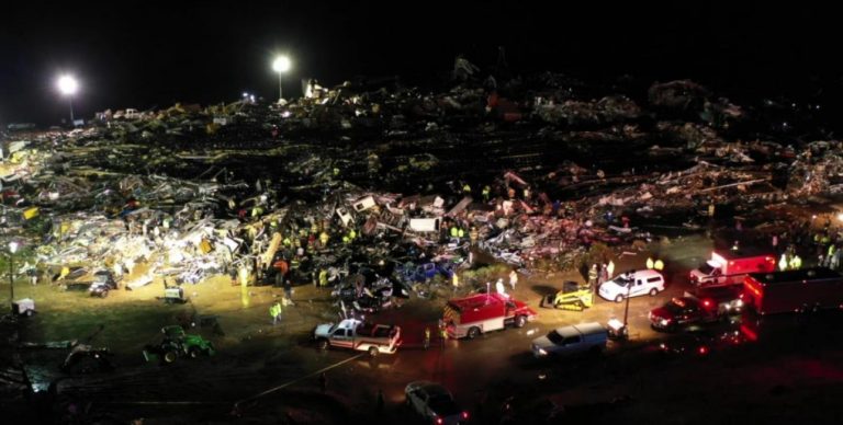 Ακραία καιρικά φαινόμενα στο Κεντάκι – «Ήταν σαν να εξερράγη μία βόμβα»