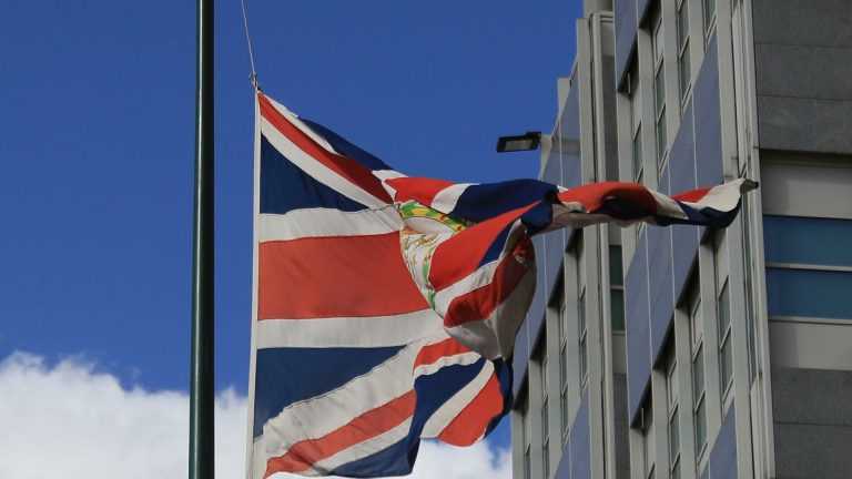 Ουκρανία: Απομάκρυνση μελών της διπλωματικής αποστολής της Βρετανίας.