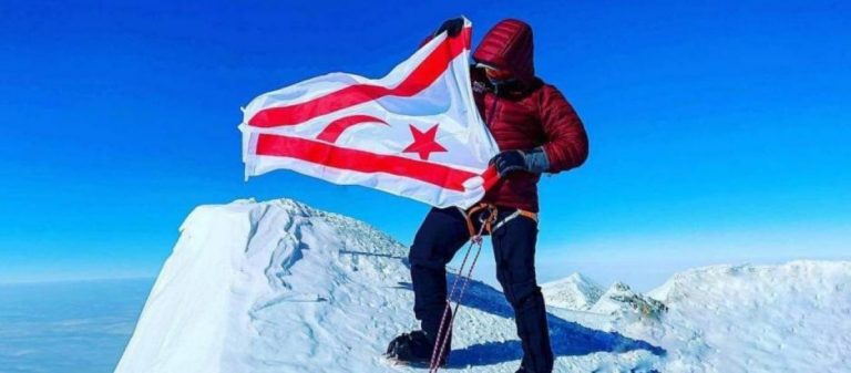 Νεκρός ο Τουρκοκύπριος Μ.Οζούν που έβαλε σημαία του ψευδοκράτους στην Ανταρκτική – Toν καταπλάκωσε χιονοστιβάδα