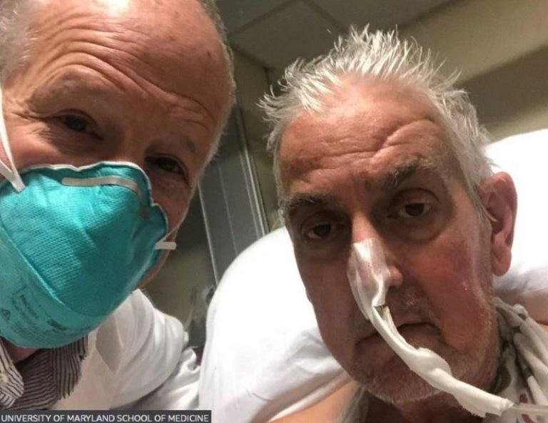 Πέθανε ο άνδρας στον οποίο είχε μεταμοσχευθεί καρδιά γενετικά τροποποιημένου χοίρου