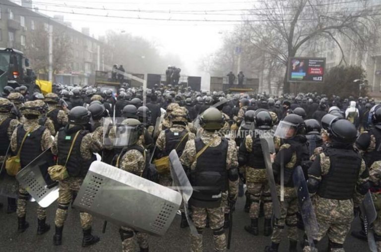 Λαϊκή εξέγερση στο Καζακστάν